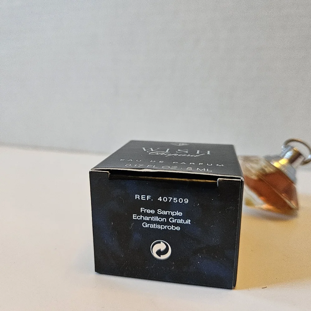 WISH by Chopard .17 oz/5ml EAU DE PARFUM pour NEW in Box VINTAGE - Picture 4 of 5